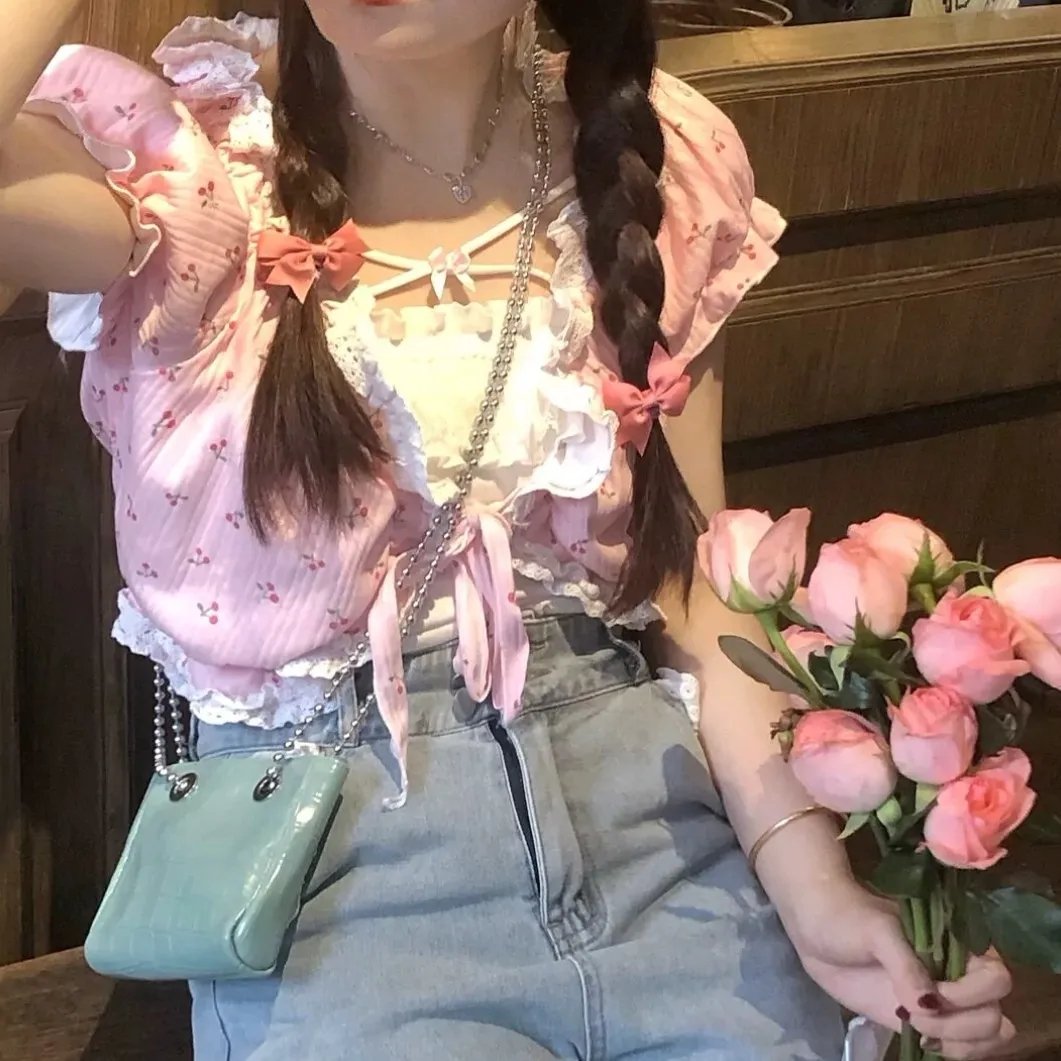 扭曲效应 海报